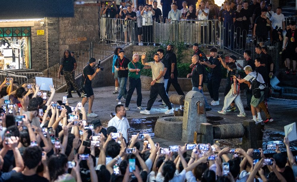 amp, 记者 amp, 记者